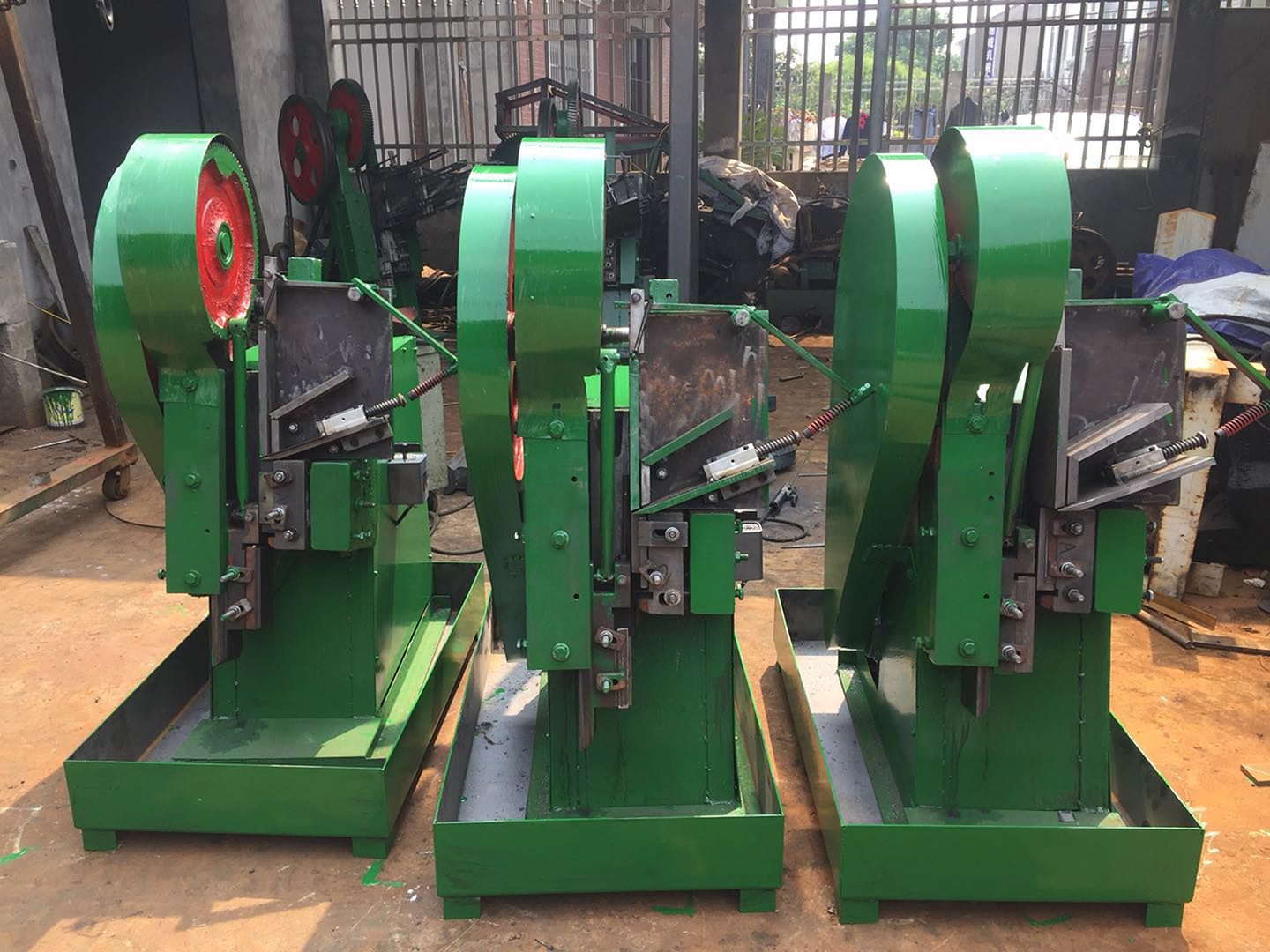 3 sets vertical thread rolling machines waiting for shipping